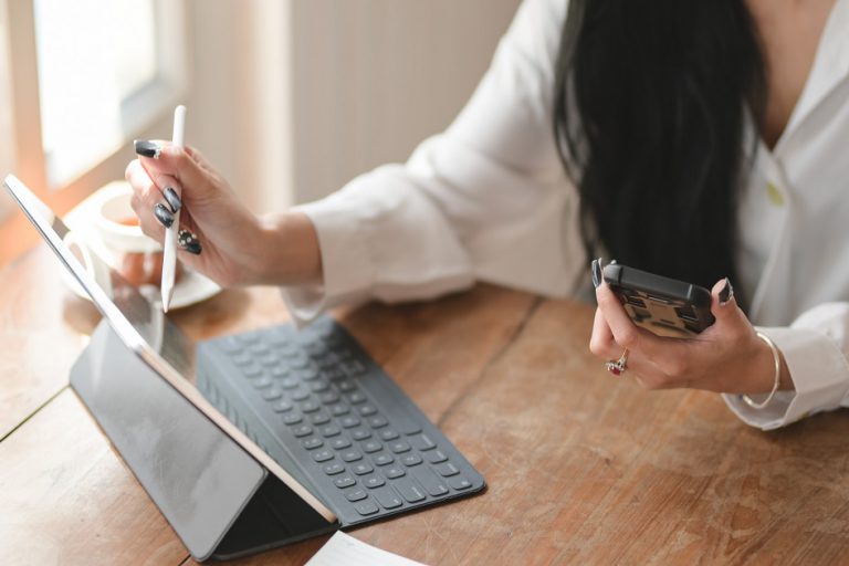 Digital-Signature-Contract-Blog-feature-image-post